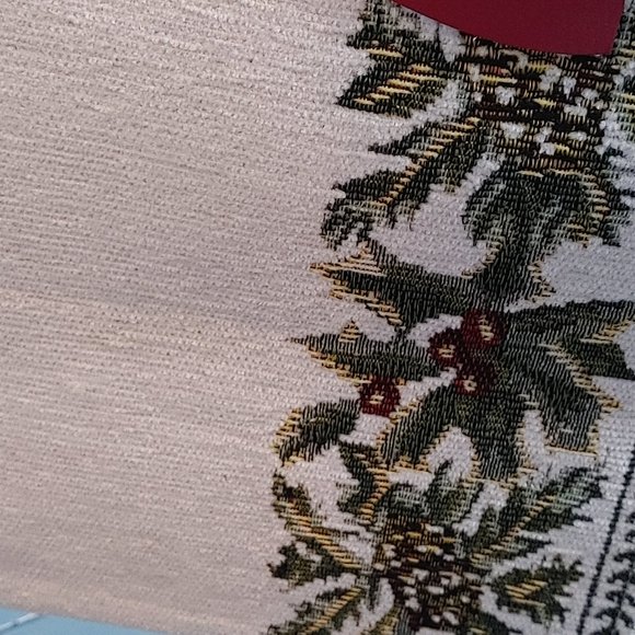 NWT Holiday Time Mistletoe Tapestry Table Runner 72" Christmas Decor Green/White - Picture 2 of 7